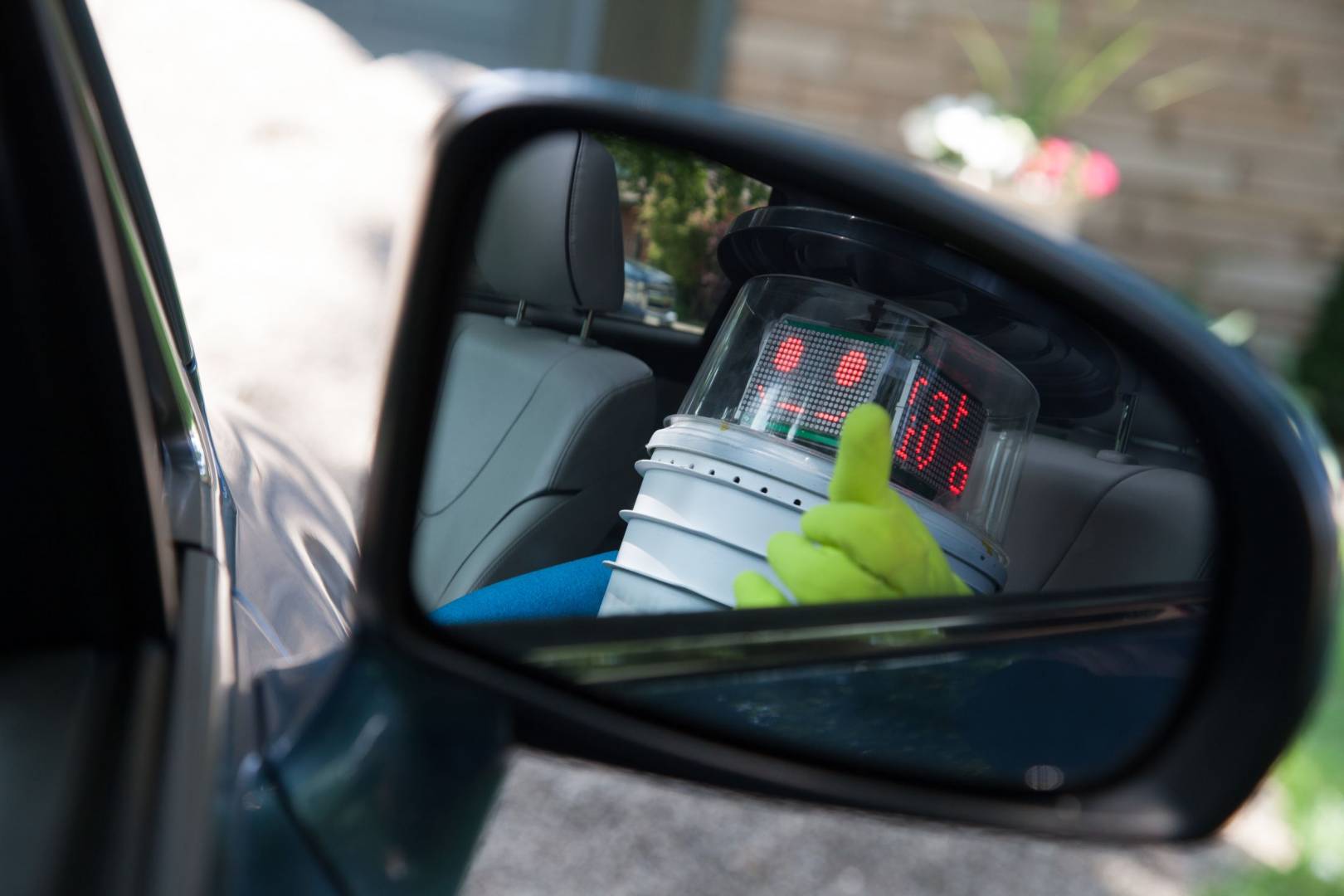 Hitchbot experiment vandalized in America