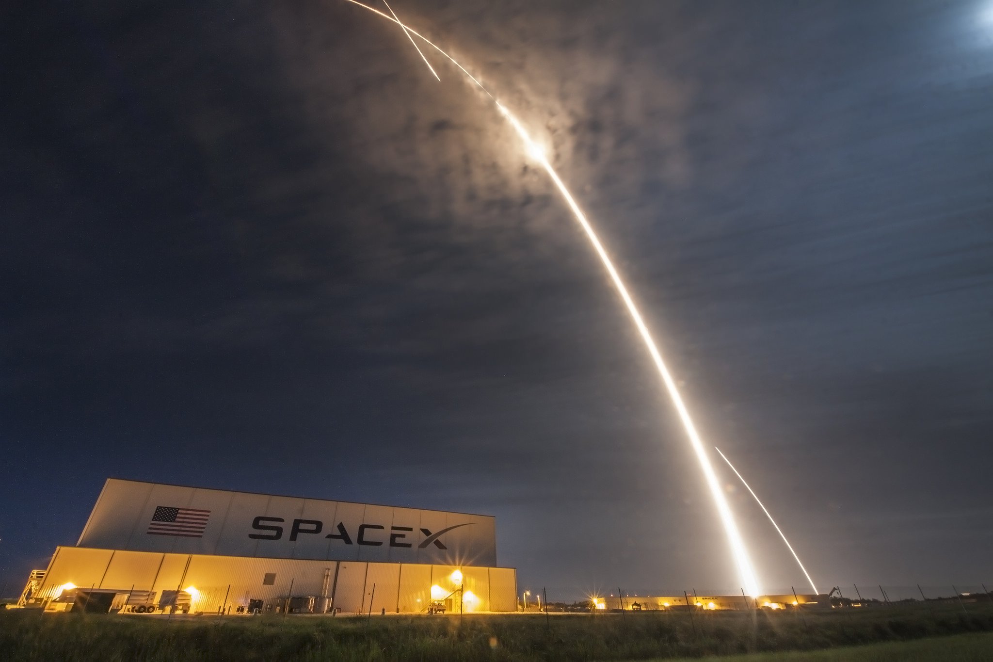 SpaceX celebrate second successful landing on solid ground