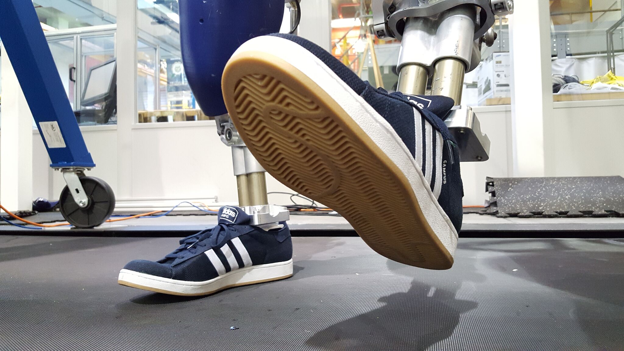 DURUS brings robots one step closer to replicating human locomotion