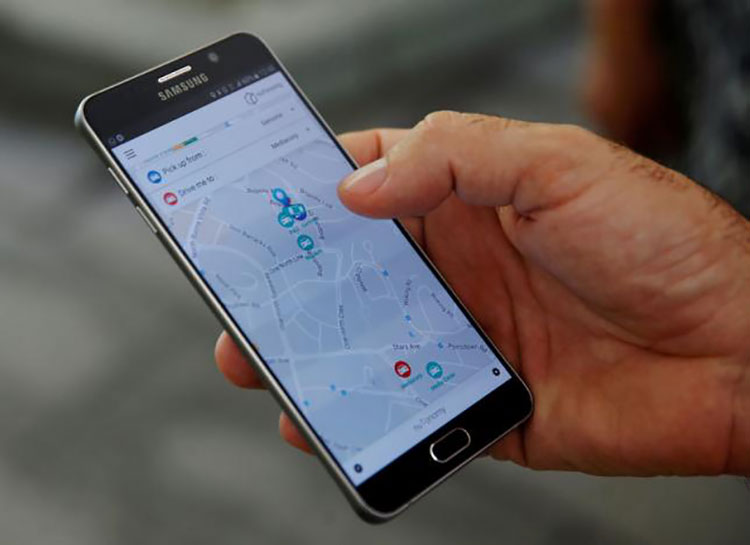 Singapore kicks off self-driving taxi trial