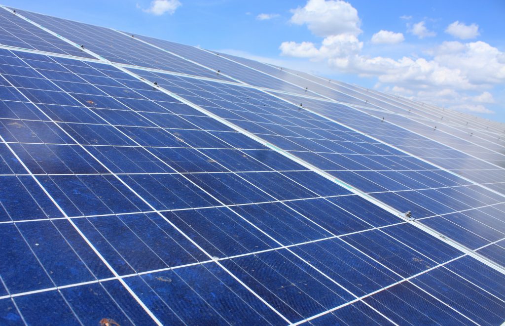 Do Swiss roofs have the potential to produce over 80% of the country's electricity?