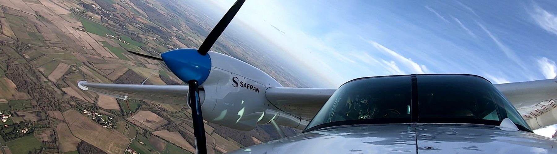 Hybrid aircraft completes test flight