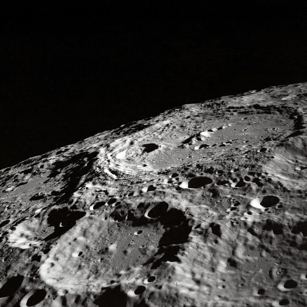 Engineering Questions – why can't we put a space station on the Moon?