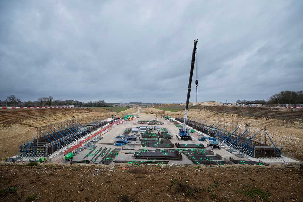 HS2 Unveils Britain's Largest Green Bridge: A 99m-Wide Wildlife Crossing Near Brackley Engineering News