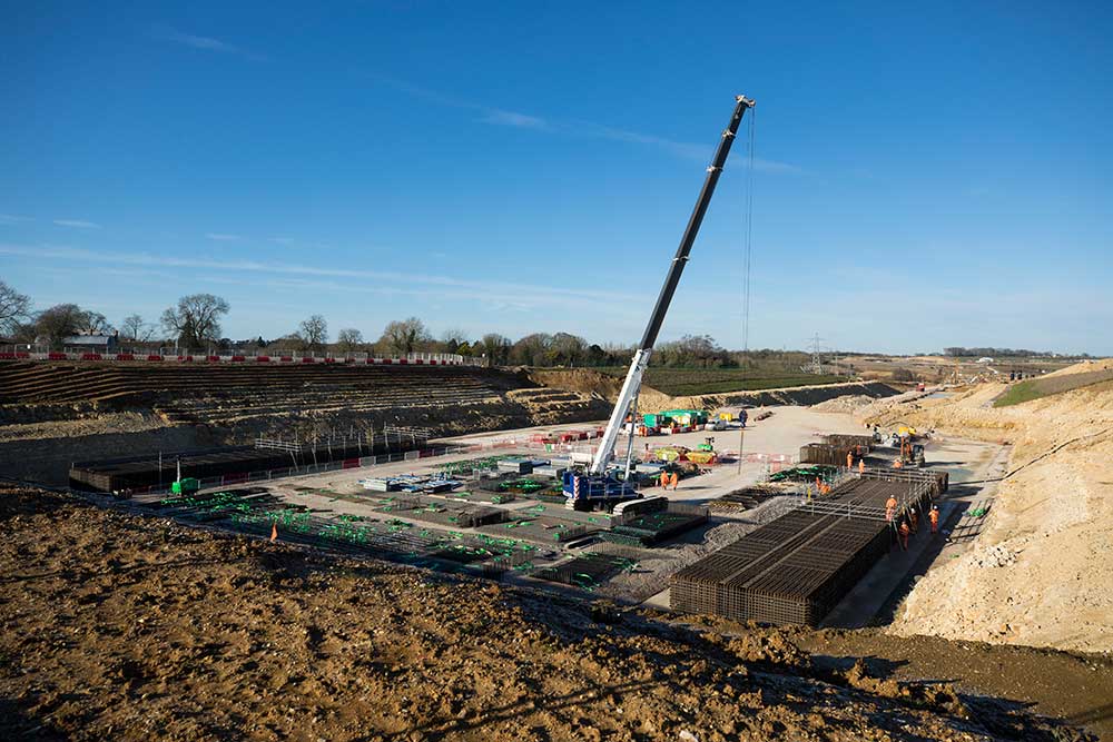 HS2 Unveils Britain's Largest Green Bridge: A 99m-Wide Wildlife Crossing Near Brackley Engineering News