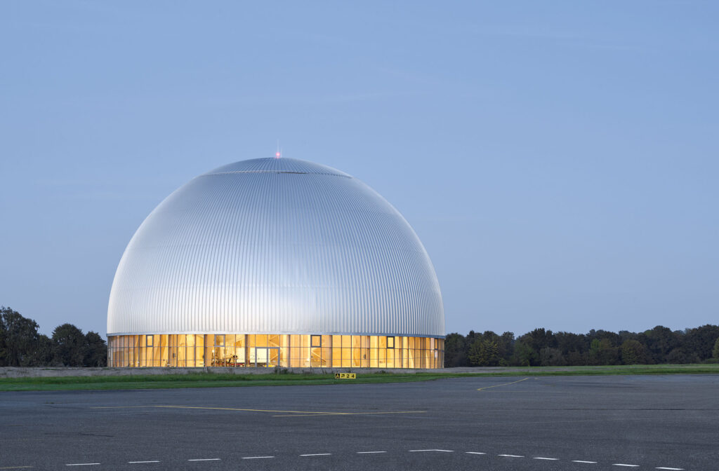 Airship Hangar Mülheim: Timber Engineering Without Steel Connections Manufacturing, Construction & infrastructure, Energy & Environment