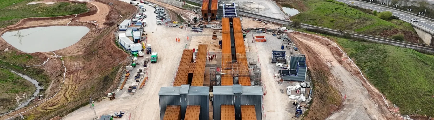 HS2 Viaduct M6 Slide Pushes 1,250-Tonne Steel Deck Over a Live Motorway