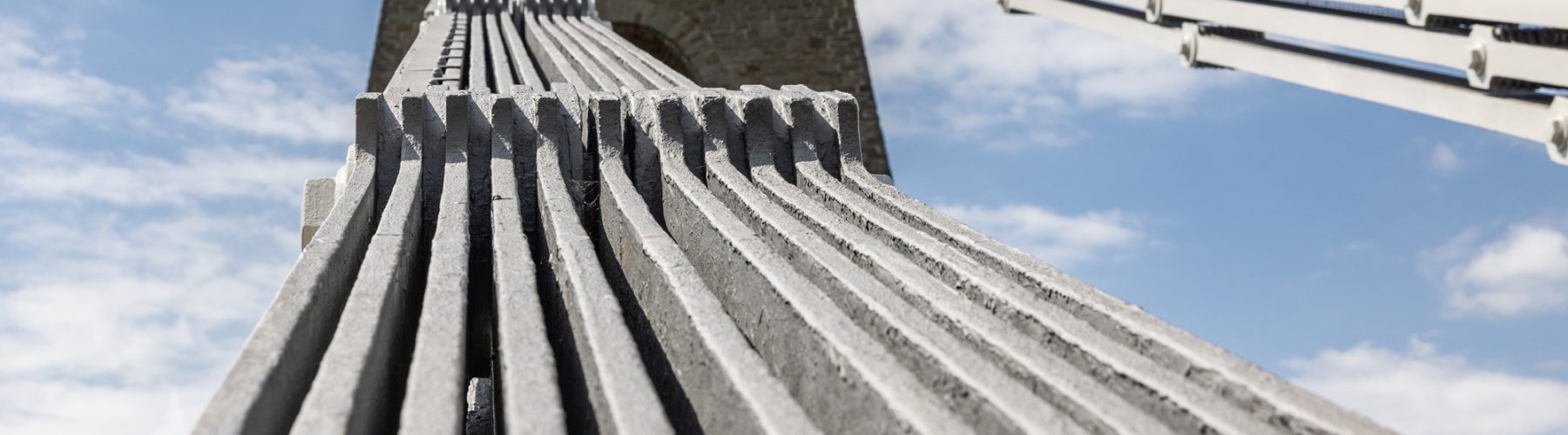 Clifton Suspension Bridge Refurbishment: How Engineers Repainted 4,000 Chain Links